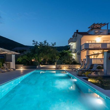 Apartments Dobrila Kaštel Novi المظهر الخارجي الصورة