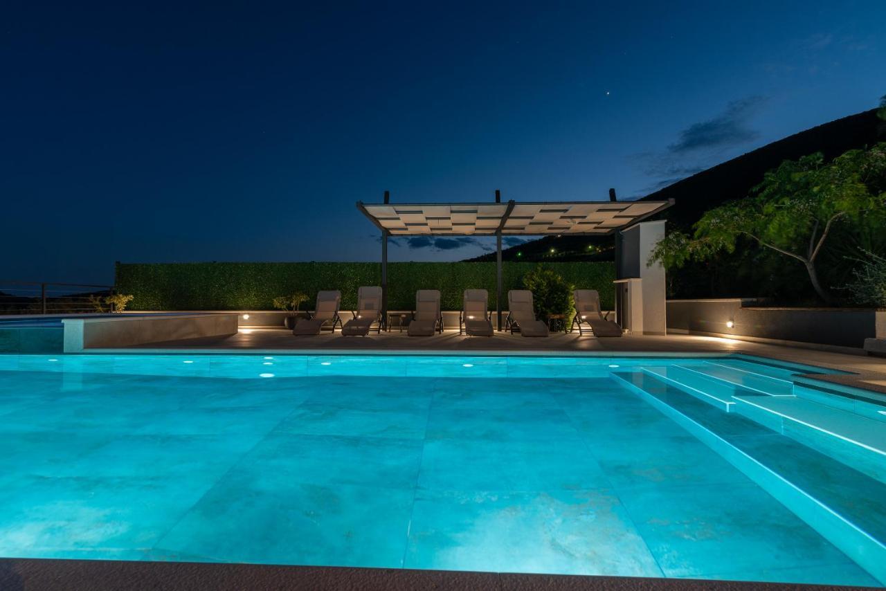 Apartments Dobrila Kaštel Novi المظهر الخارجي الصورة