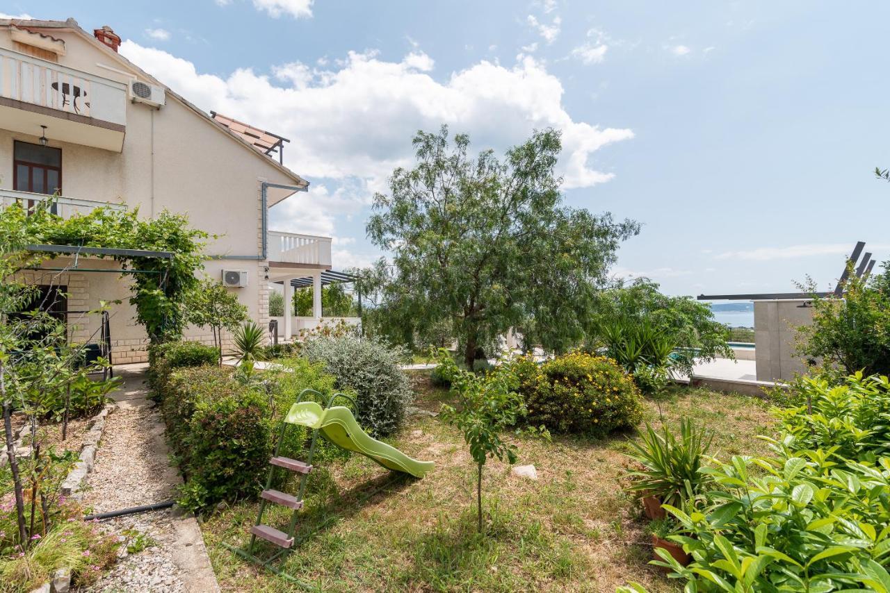 Apartments Dobrila Kaštel Novi المظهر الخارجي الصورة