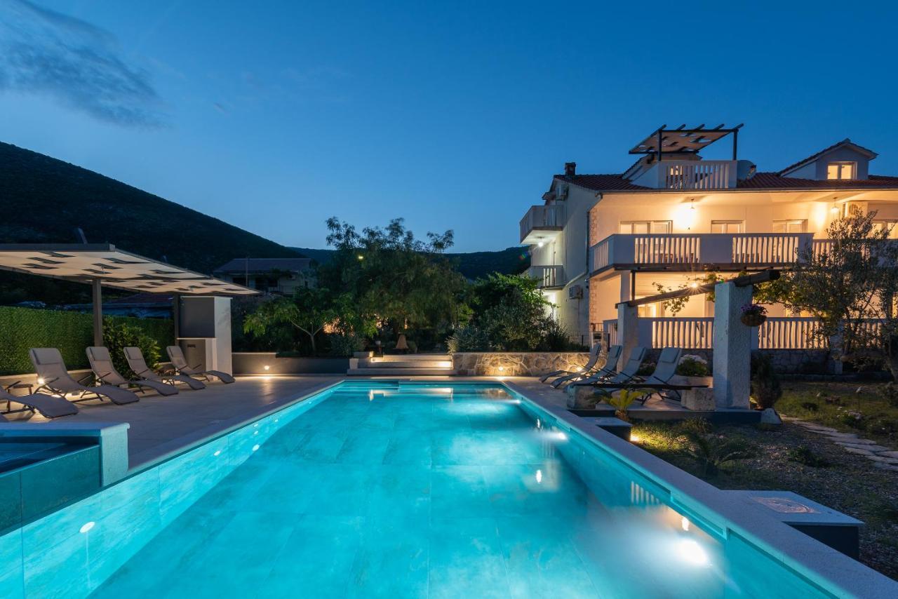 Apartments Dobrila Kaštel Novi المظهر الخارجي الصورة